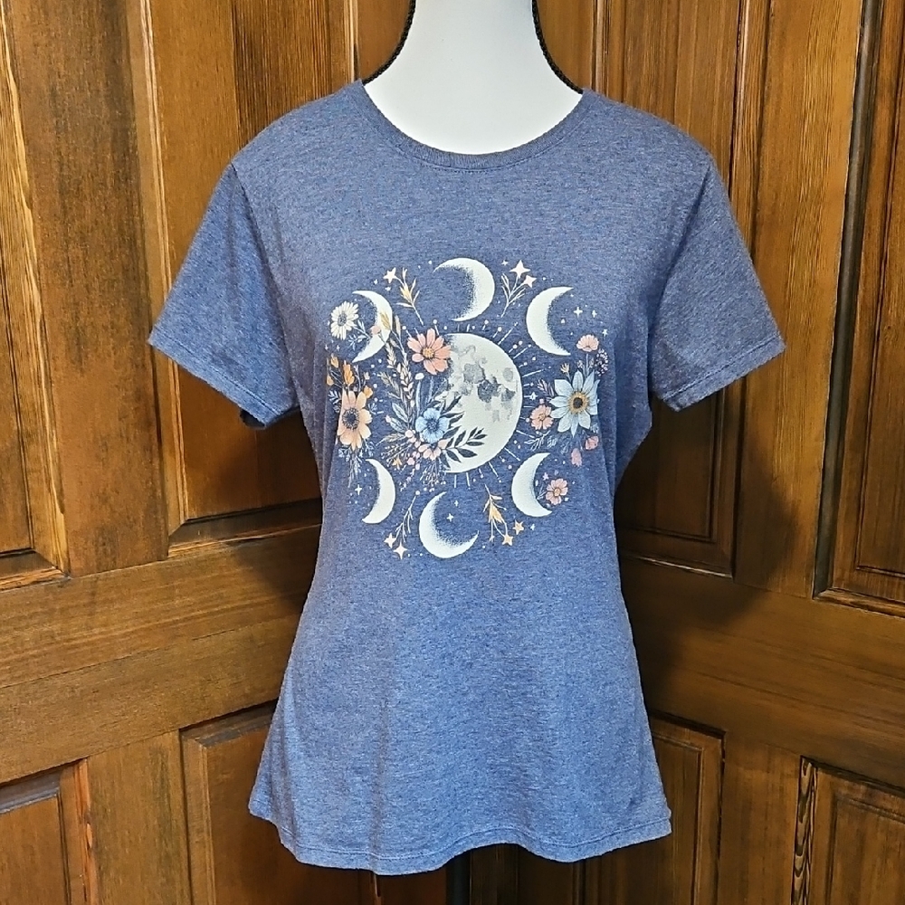 Port and Company Heather Blue Moon Floral Flower Graphic Tee Shirt Size M